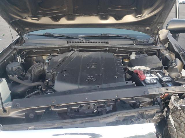 Toyota Tacoma Double Cab Image 9