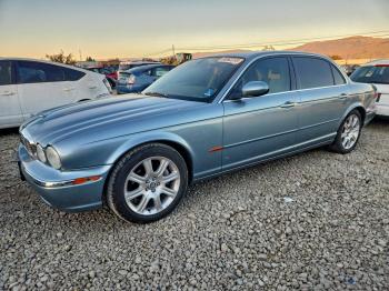  Salvage Jaguar Xj8