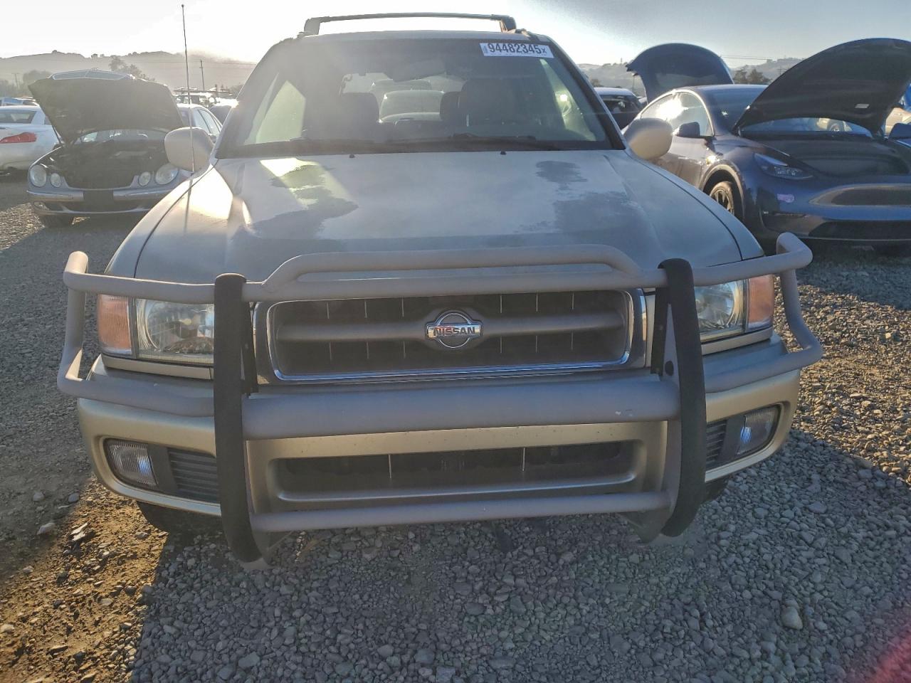 Nissan Pathfinder Le Image 3