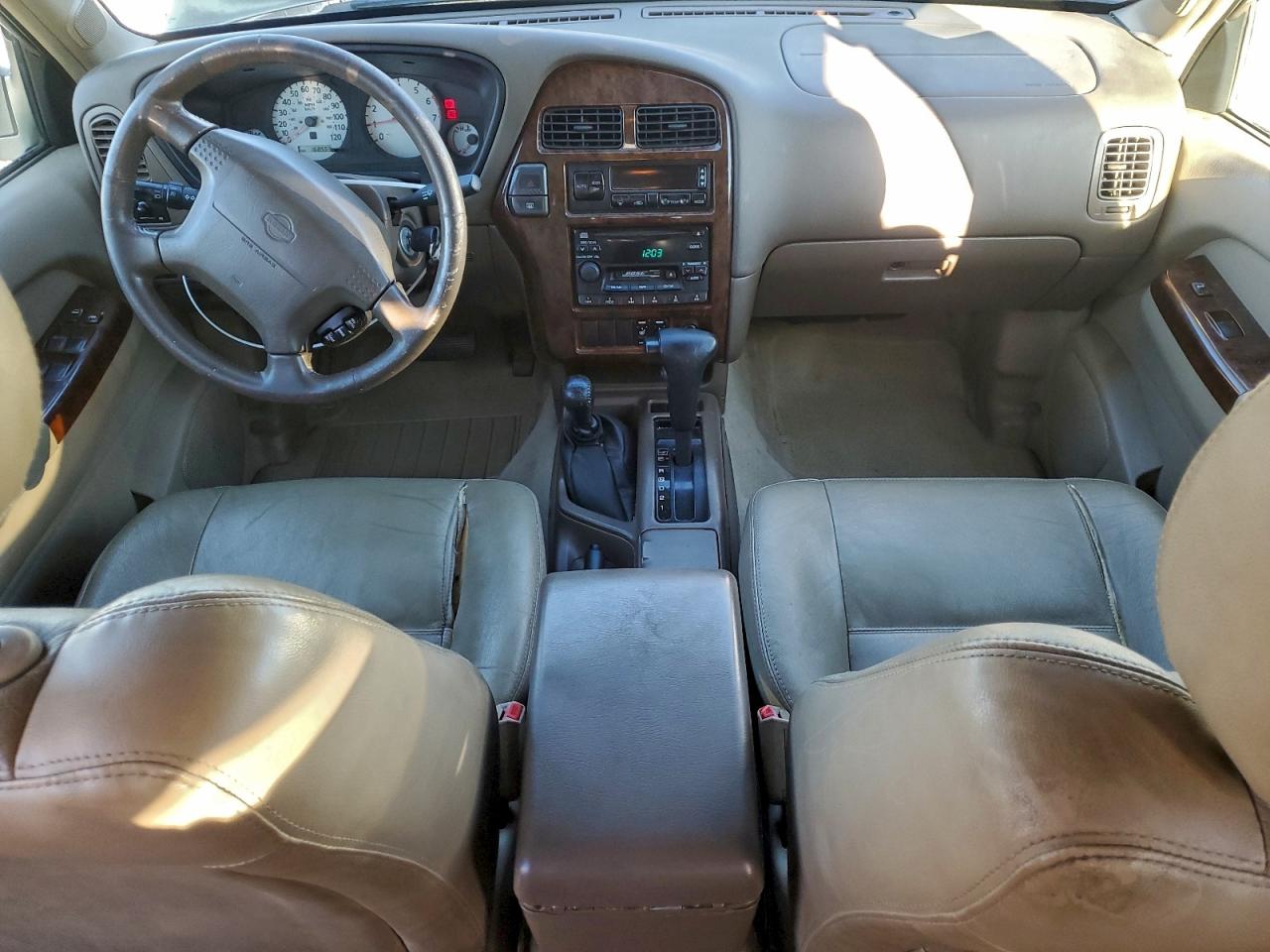 Nissan Pathfinder Le Image 13