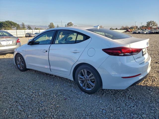 Hyundai ELANTRA Sel Image 2