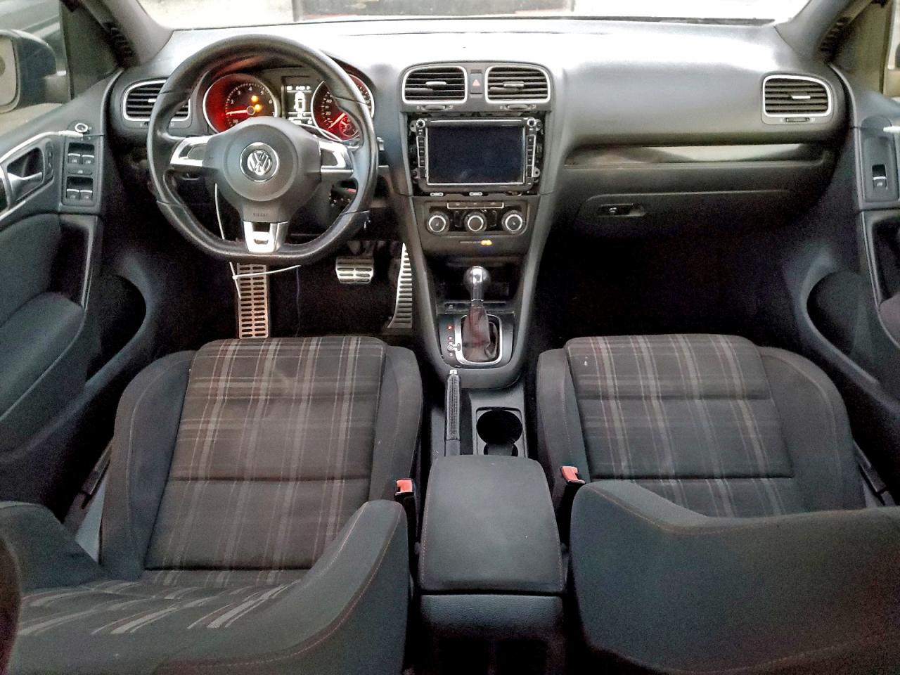 Volkswagen GTI Image 9