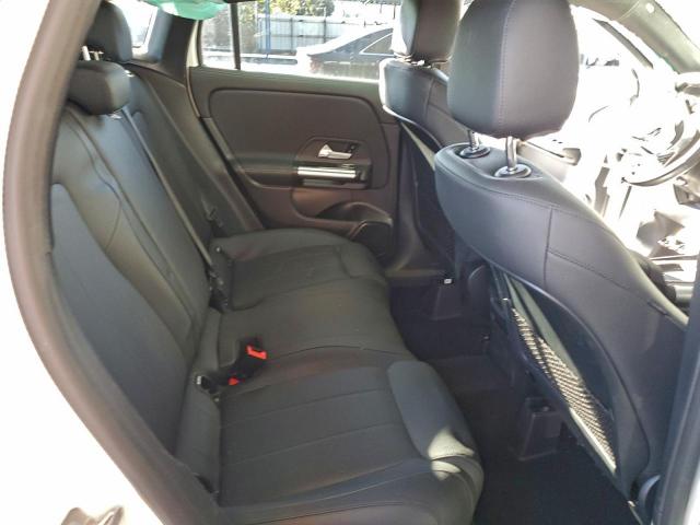 Mercedes-Benz GLA 250 Image 9