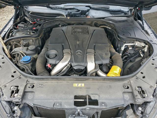 Mercedes-Benz S-Class 550 Image 12