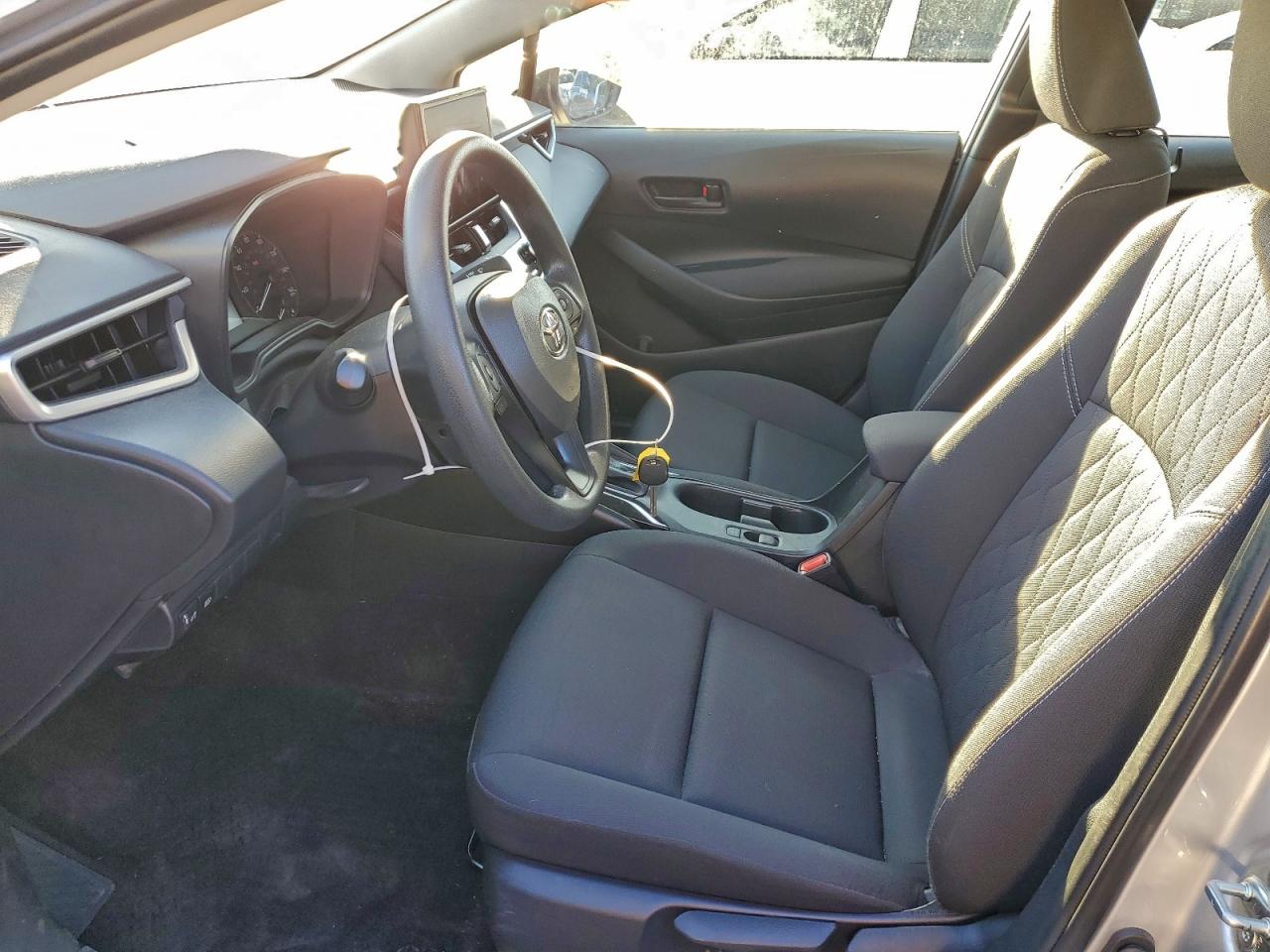 Toyota Corolla Le Image 6