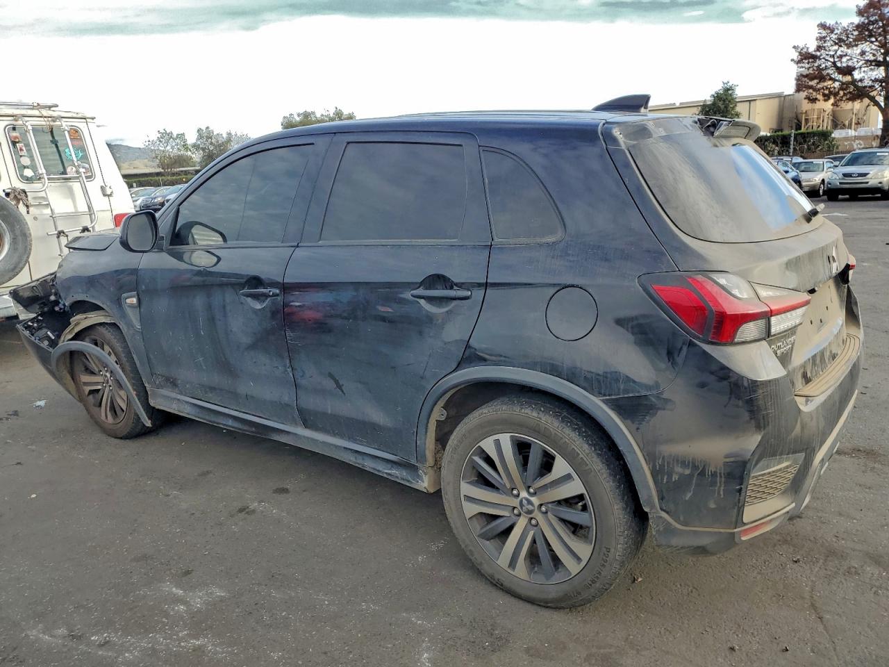 Mitsubishi Outlander Es Image 7