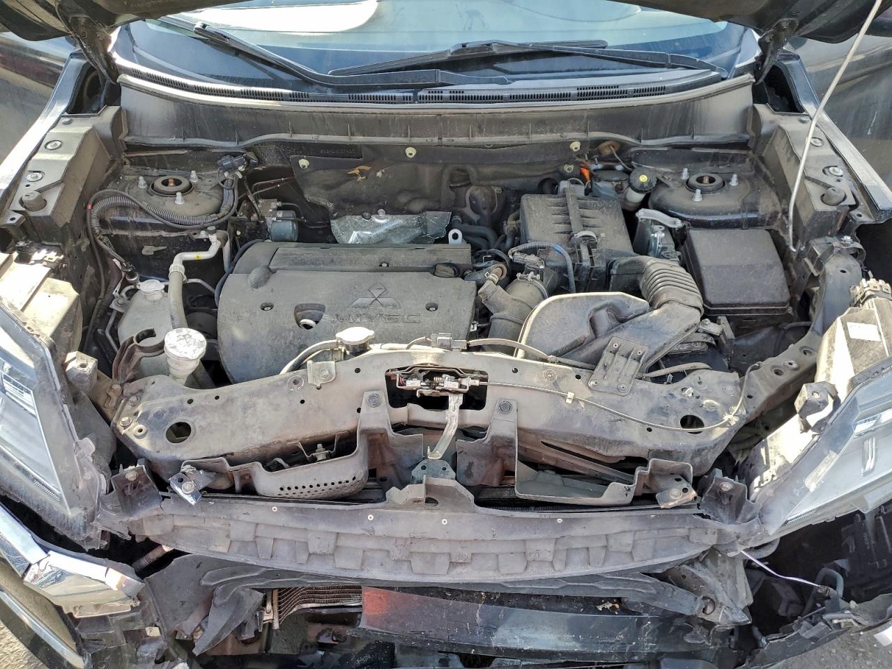 Mitsubishi Outlander Es Image 8