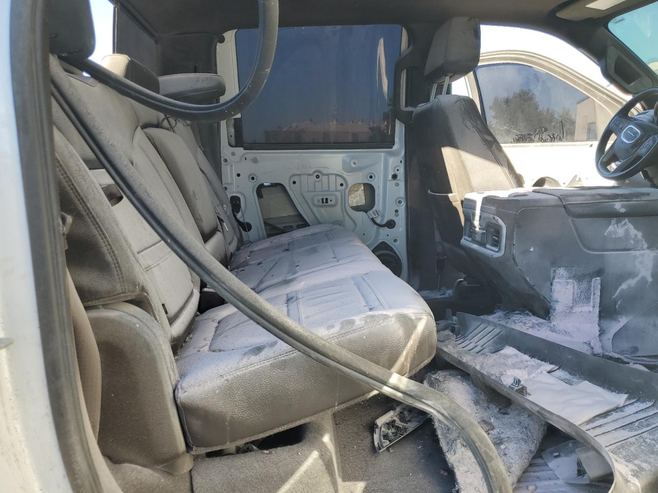 GMC Sierra K2500 Denali Image 8