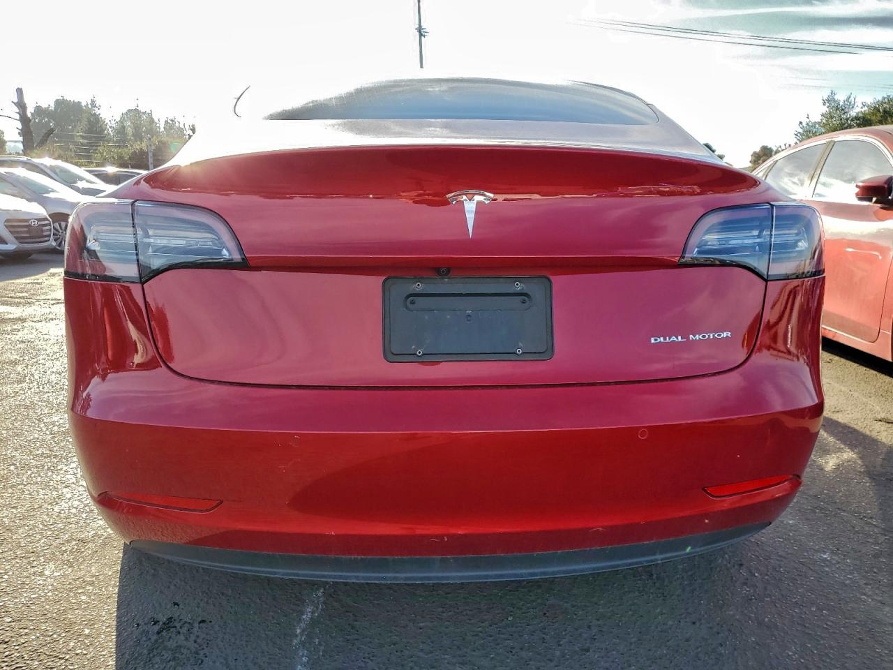 Tesla Model 3 Image 11