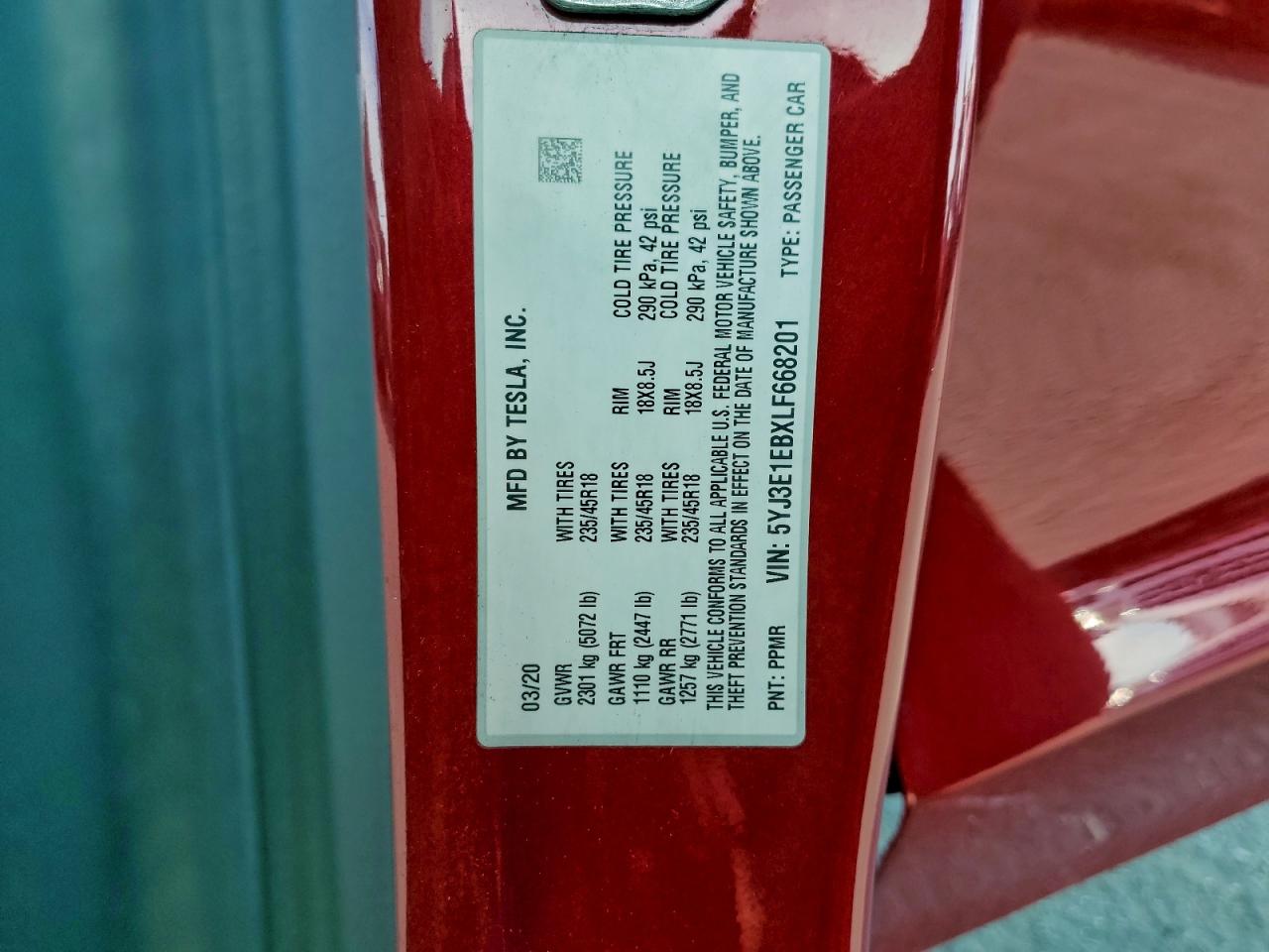 Tesla Model 3 Image 8