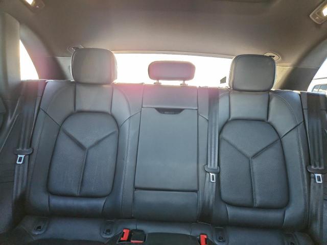 Porsche Macan Image 9