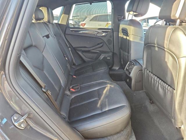 Porsche Macan Image 6