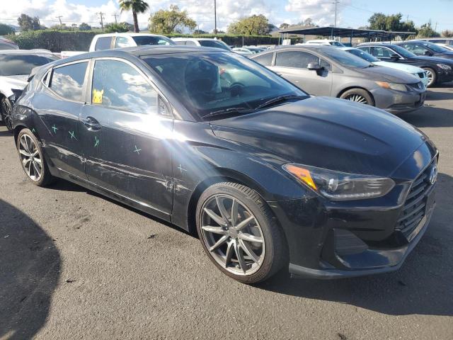 Hyundai VELOSTER Base Image 9