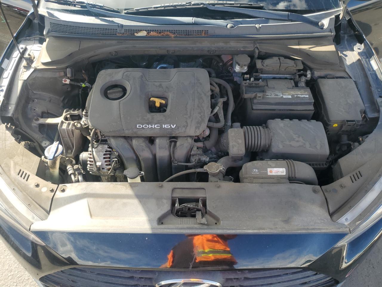 Hyundai VELOSTER Base Image 13