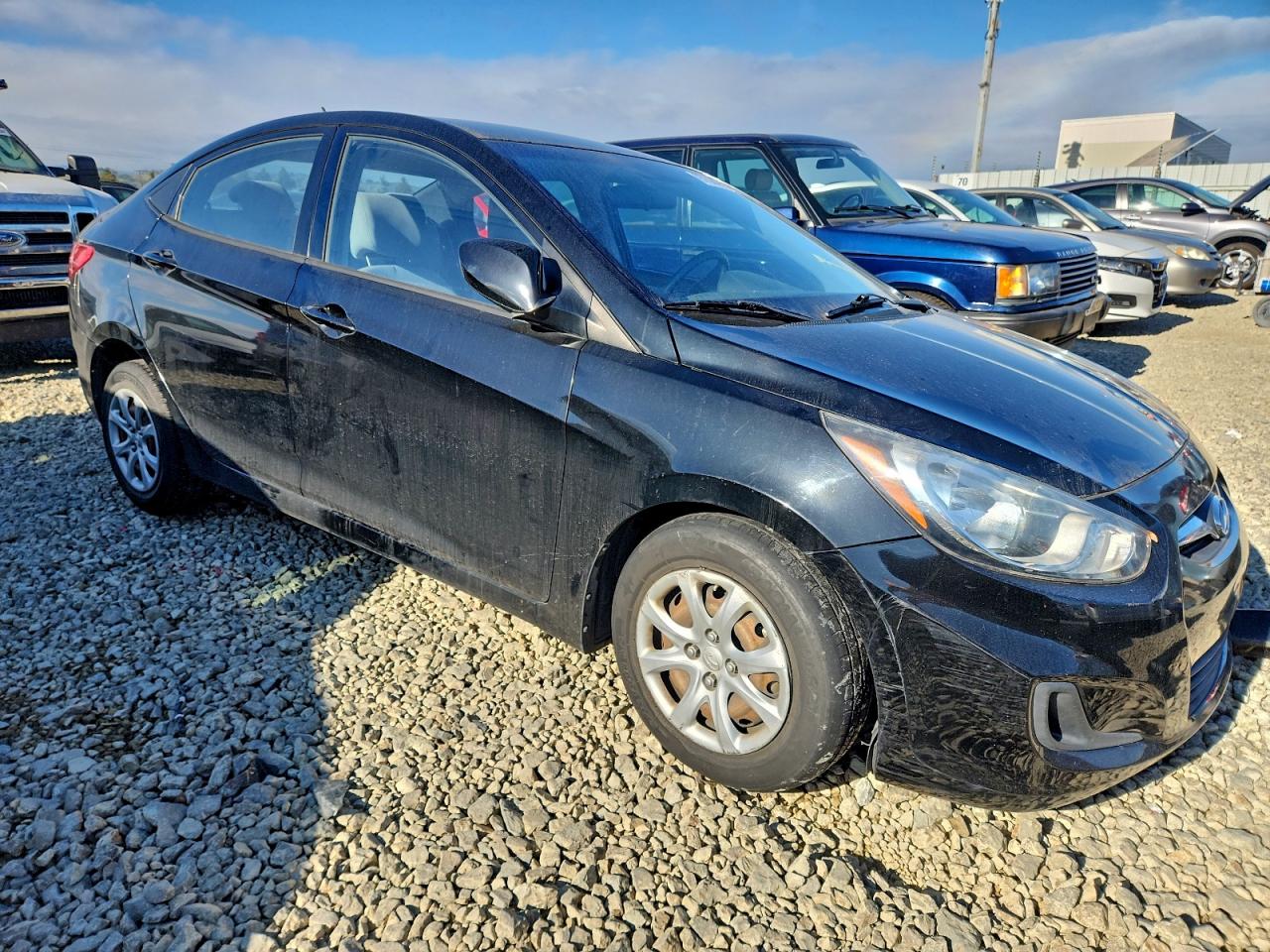 Hyundai ACCENT Gls Image 11