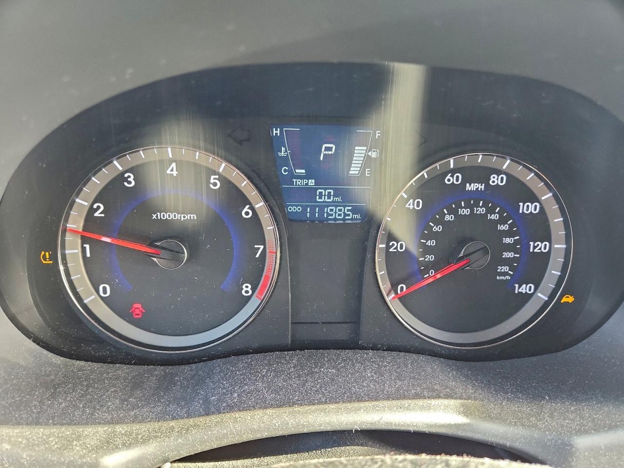 Hyundai ACCENT Gls Image 4