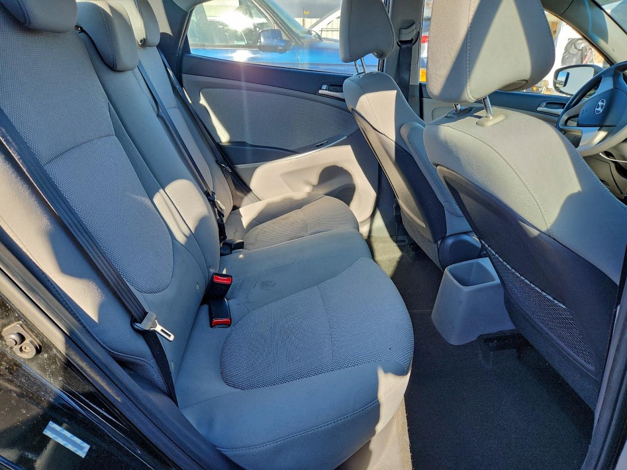 Hyundai ACCENT Gls Image 8