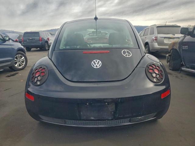 Volkswagen Beetle S Image 10