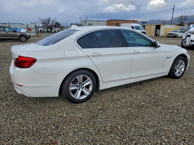 BMW 5 Series Xi Image 2