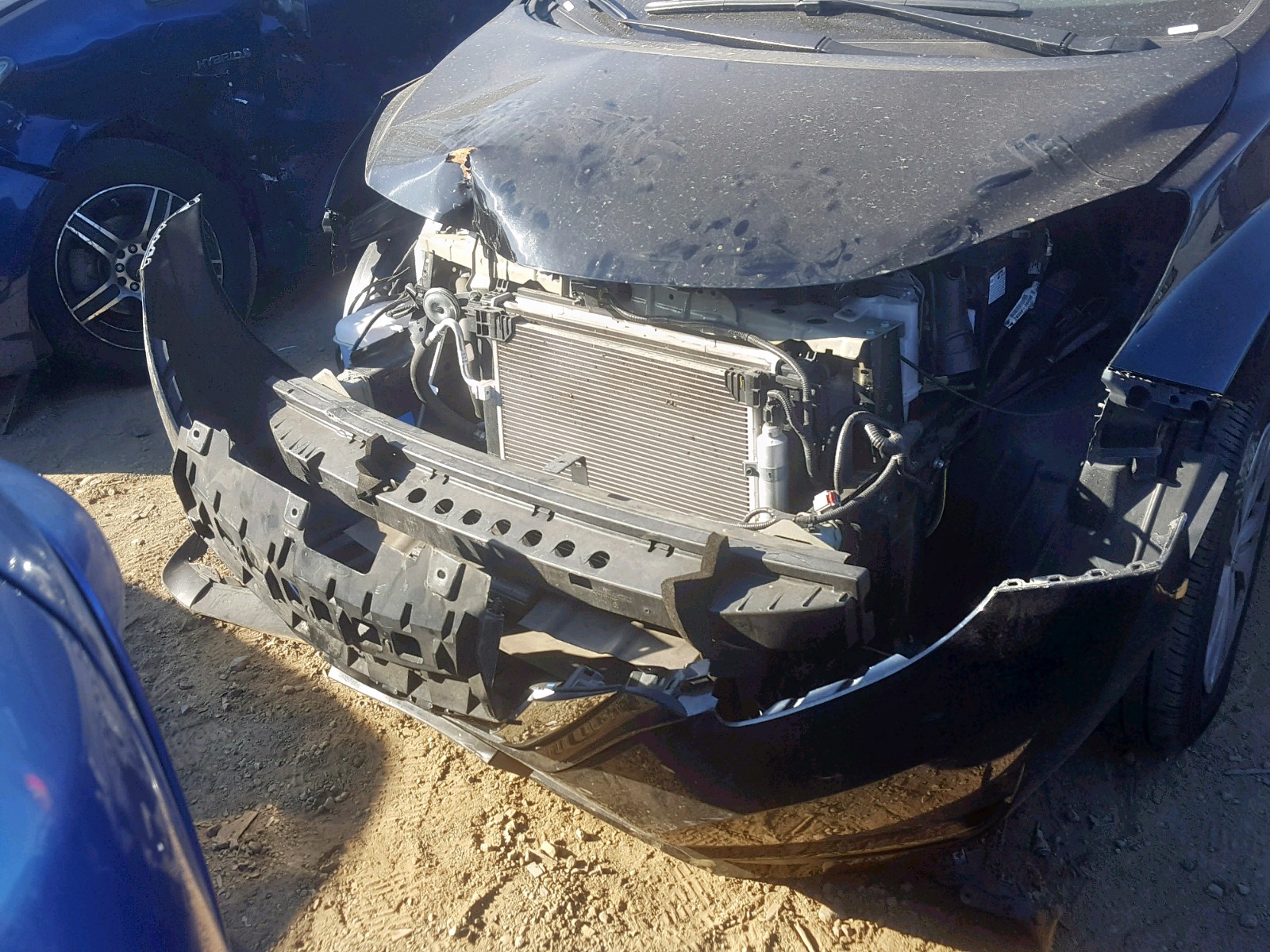 Nissan Versa S Image 2