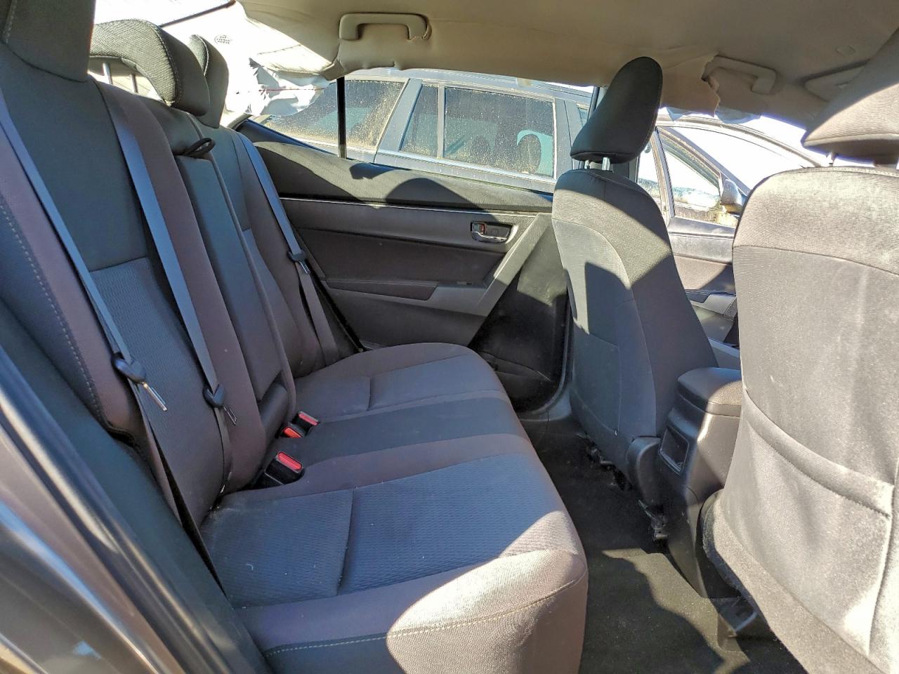 Toyota Corolla L Image 12