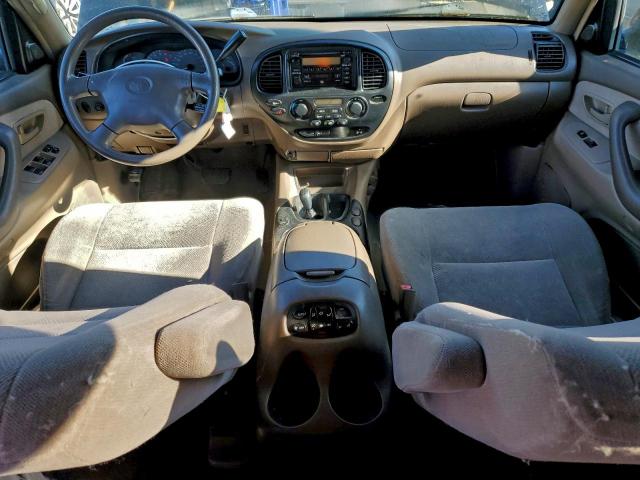 Toyota Sequoia Sr5 Image 3