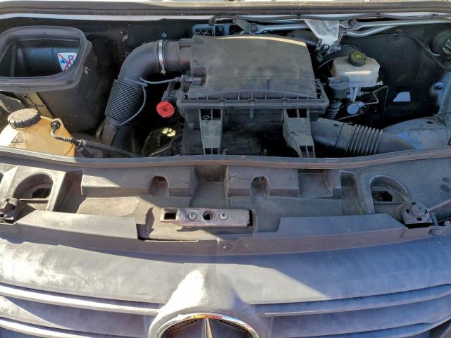 Mercedes-Benz Sprinter 2500/3500 Image 10