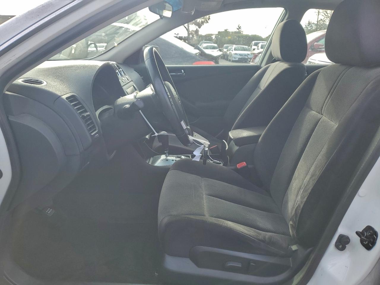 Nissan Altima 2.5 Image 11