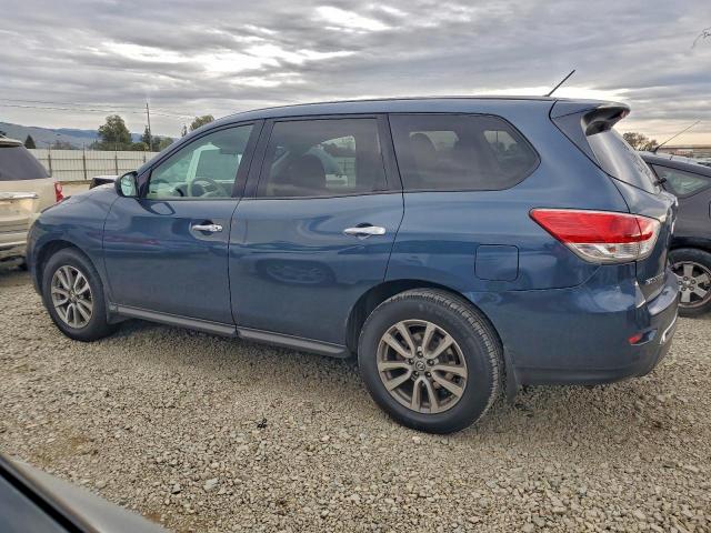 Nissan Pathfinder S Image 8