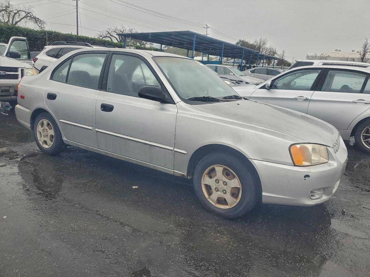 Hyundai ACCENT Gl Image 3