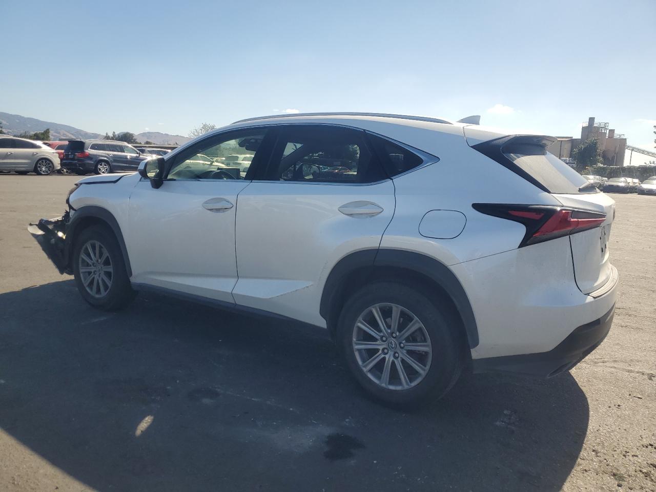 Lexus NX 300 Base Image 5