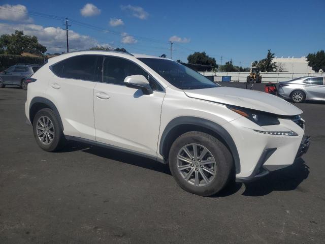 Lexus NX 300 Base Image 11