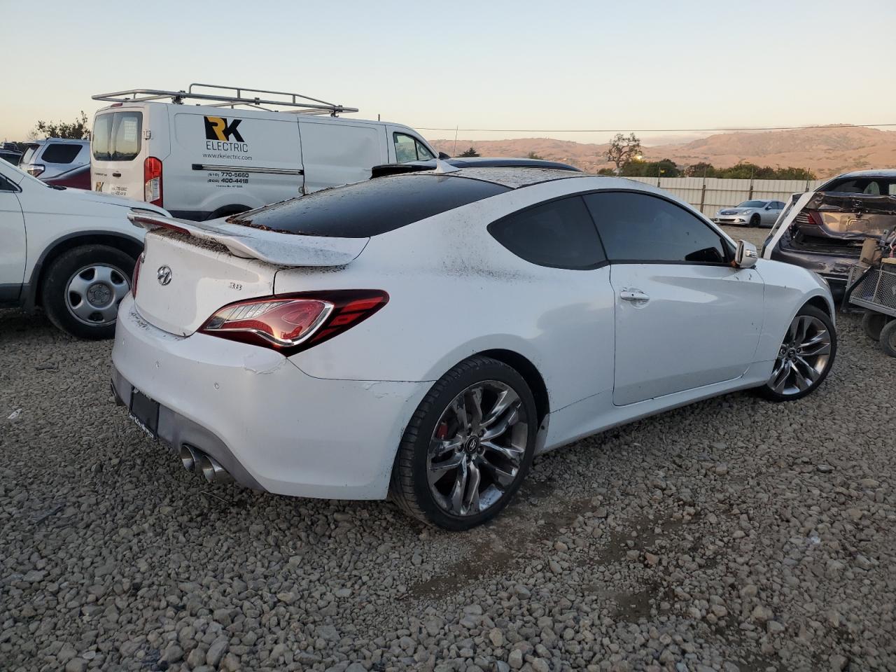 Hyundai Genesis 3.8 R-spec Image 12