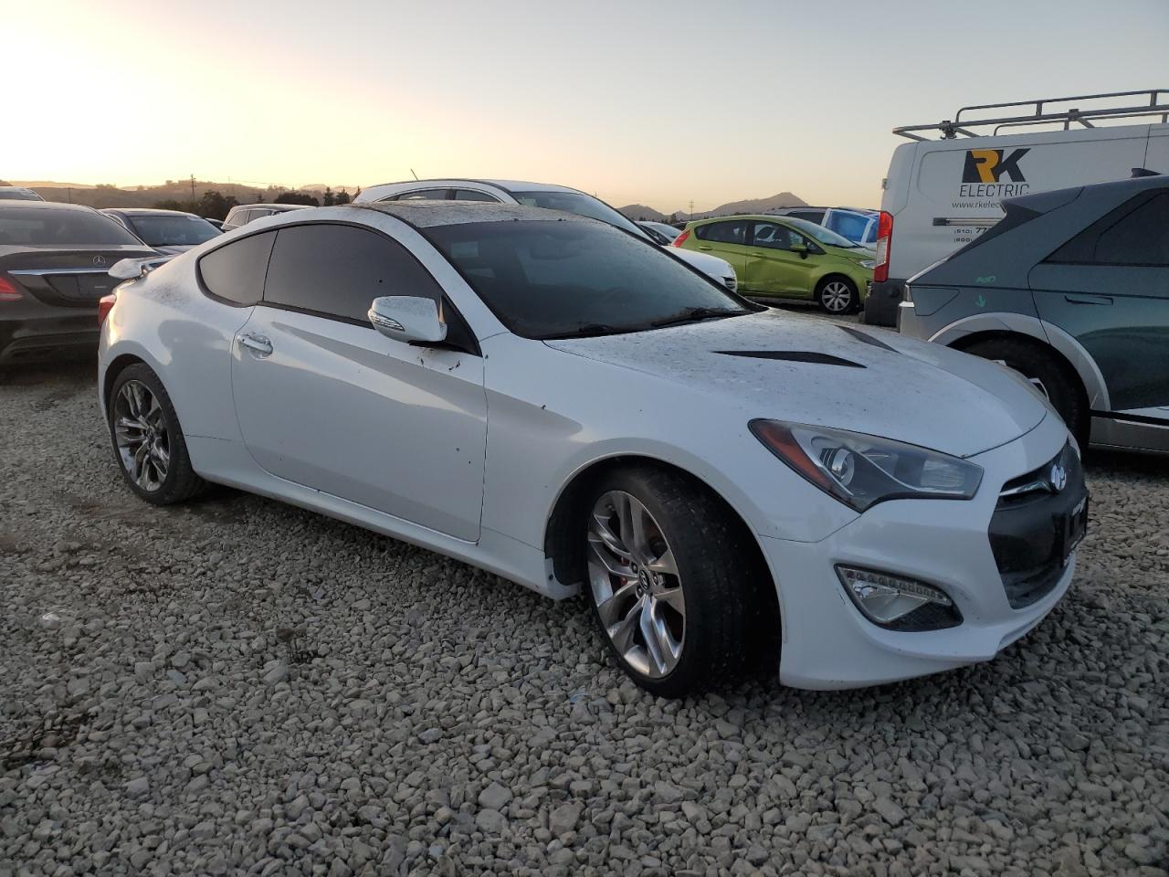Hyundai Genesis 3.8 R-spec Image 6