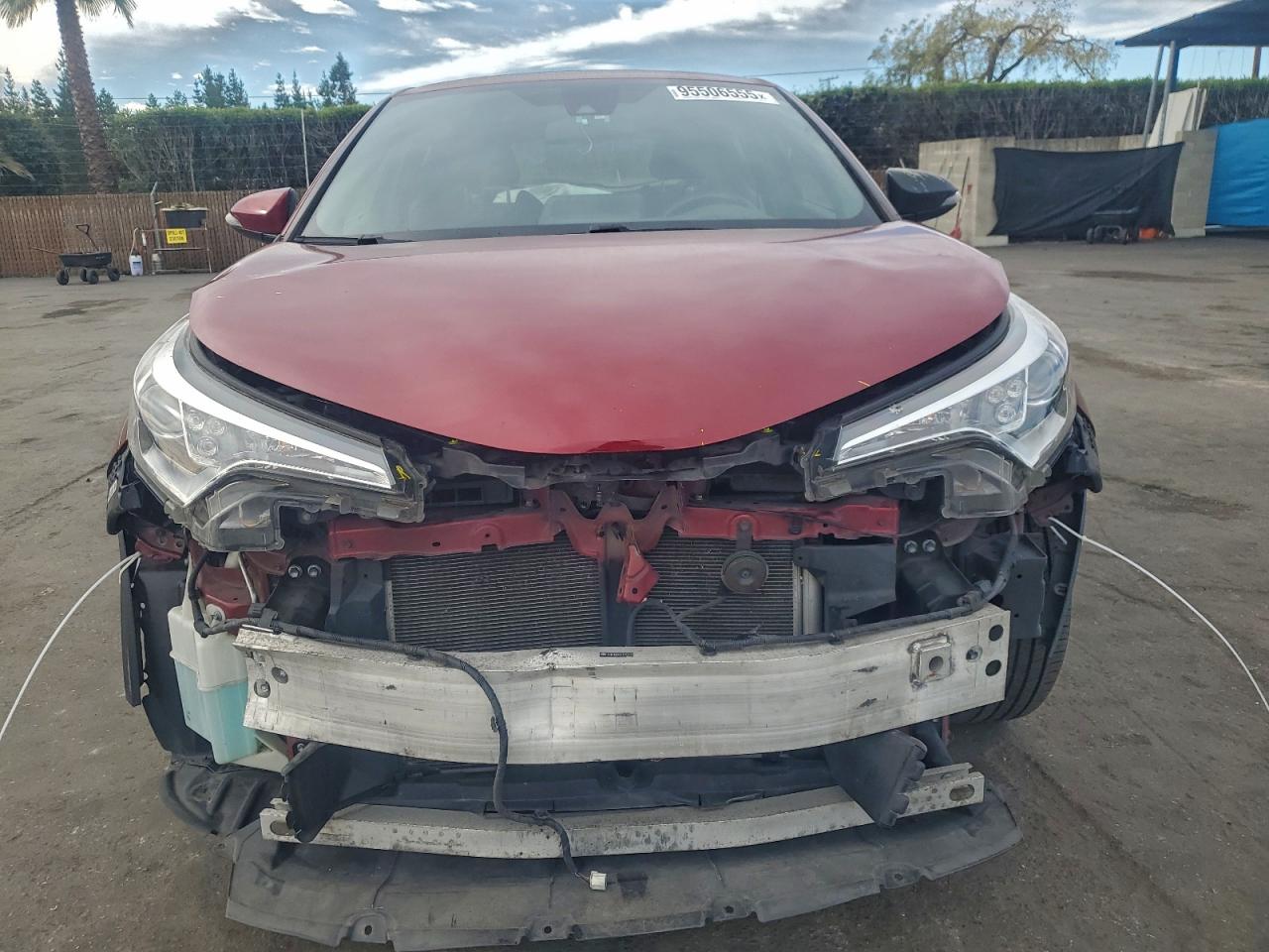 Toyota C-HR Xle Image 4