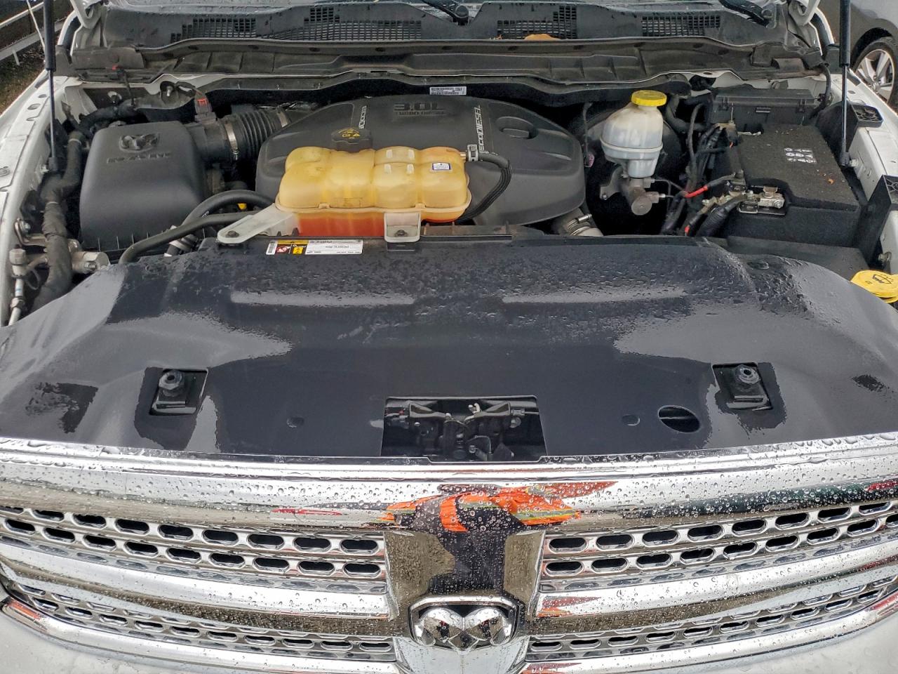 Ram 1500 Laramie Image 9