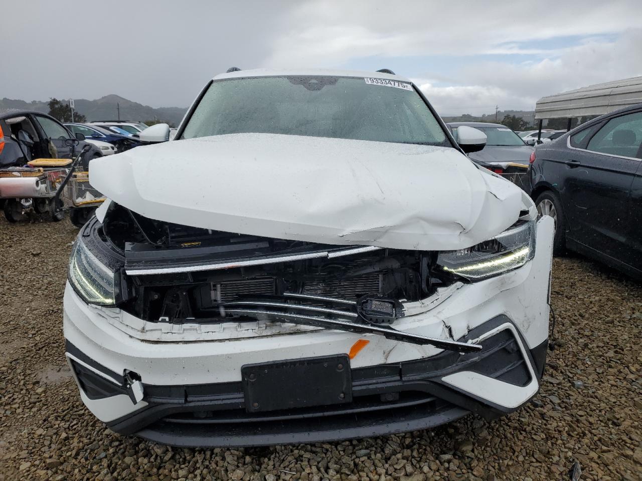 Volkswagen Tiguan S Image 4