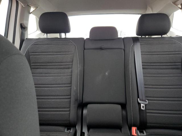 Volkswagen Tiguan S Image 9