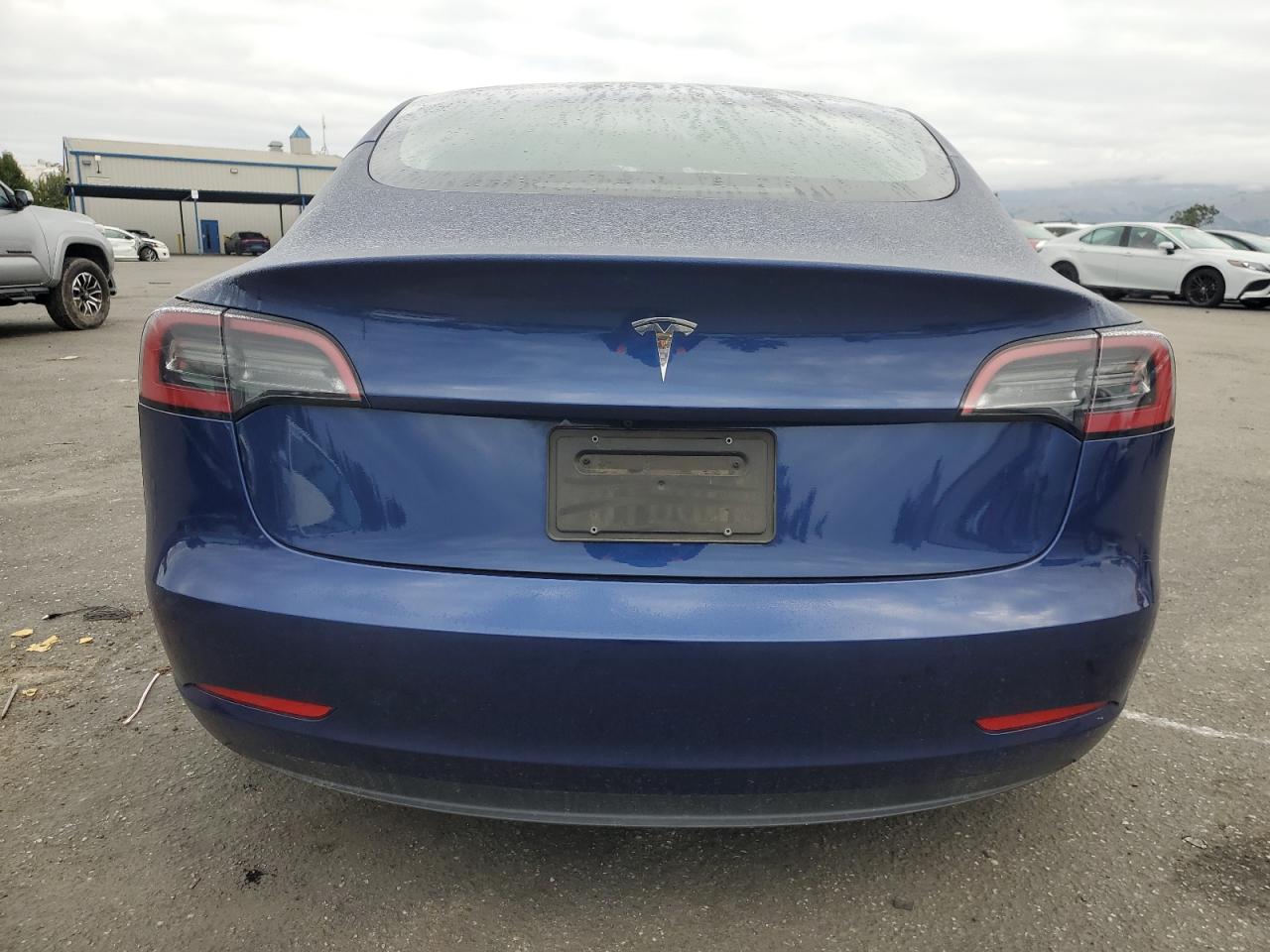 Tesla Model 3 Image 4