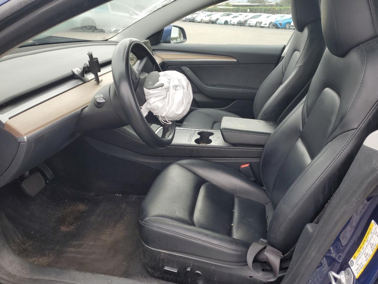 Tesla Model 3 Image 6