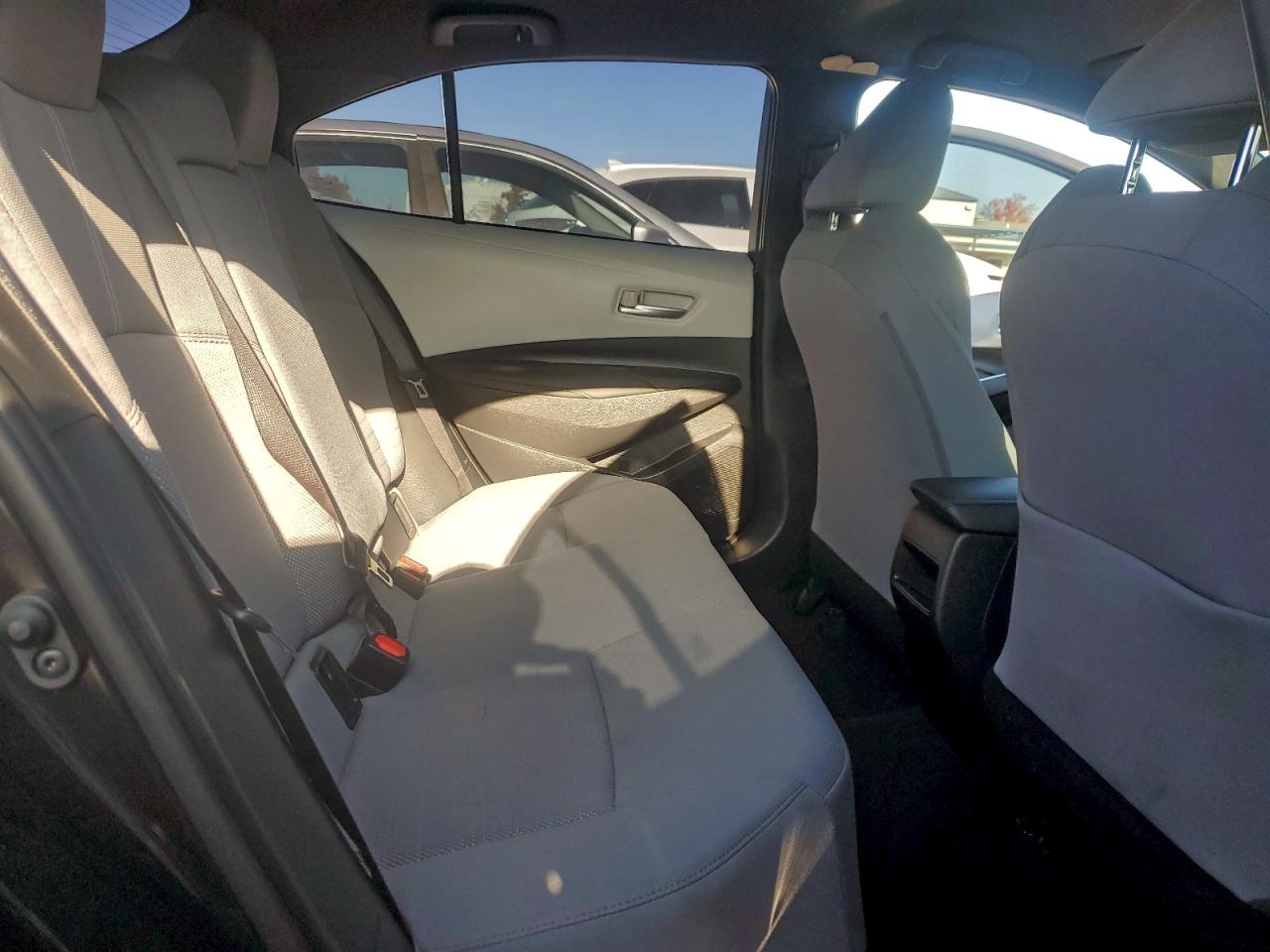 Toyota Corolla Se Image 6