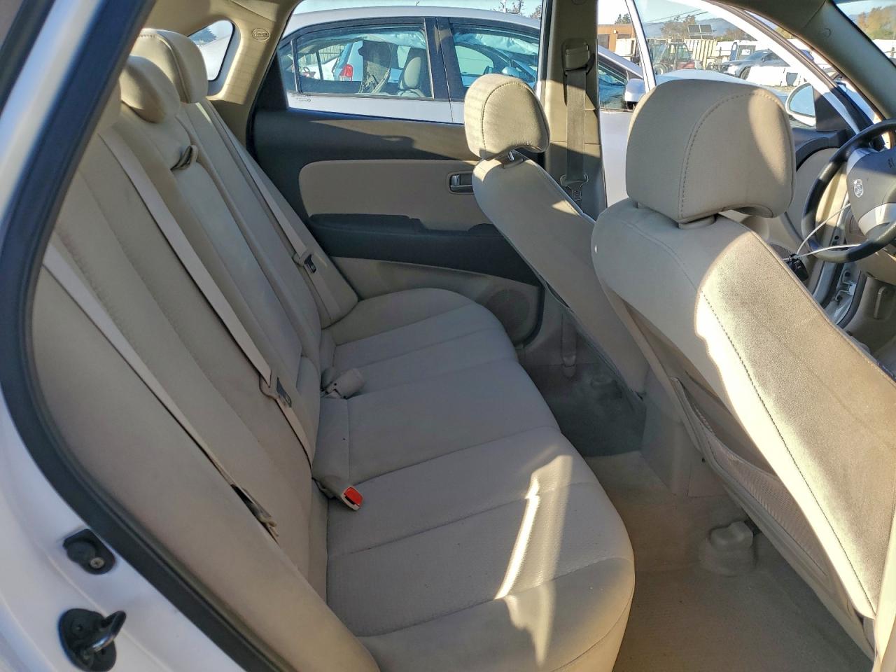 Hyundai ELANTRA Gls Image 8