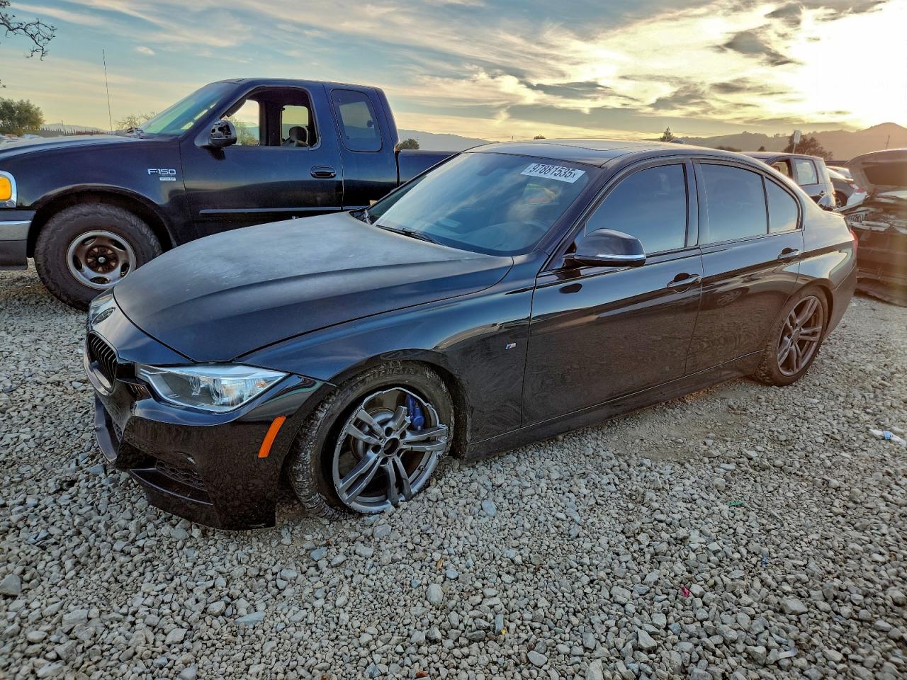 BMW 3 Series Xi Image 1