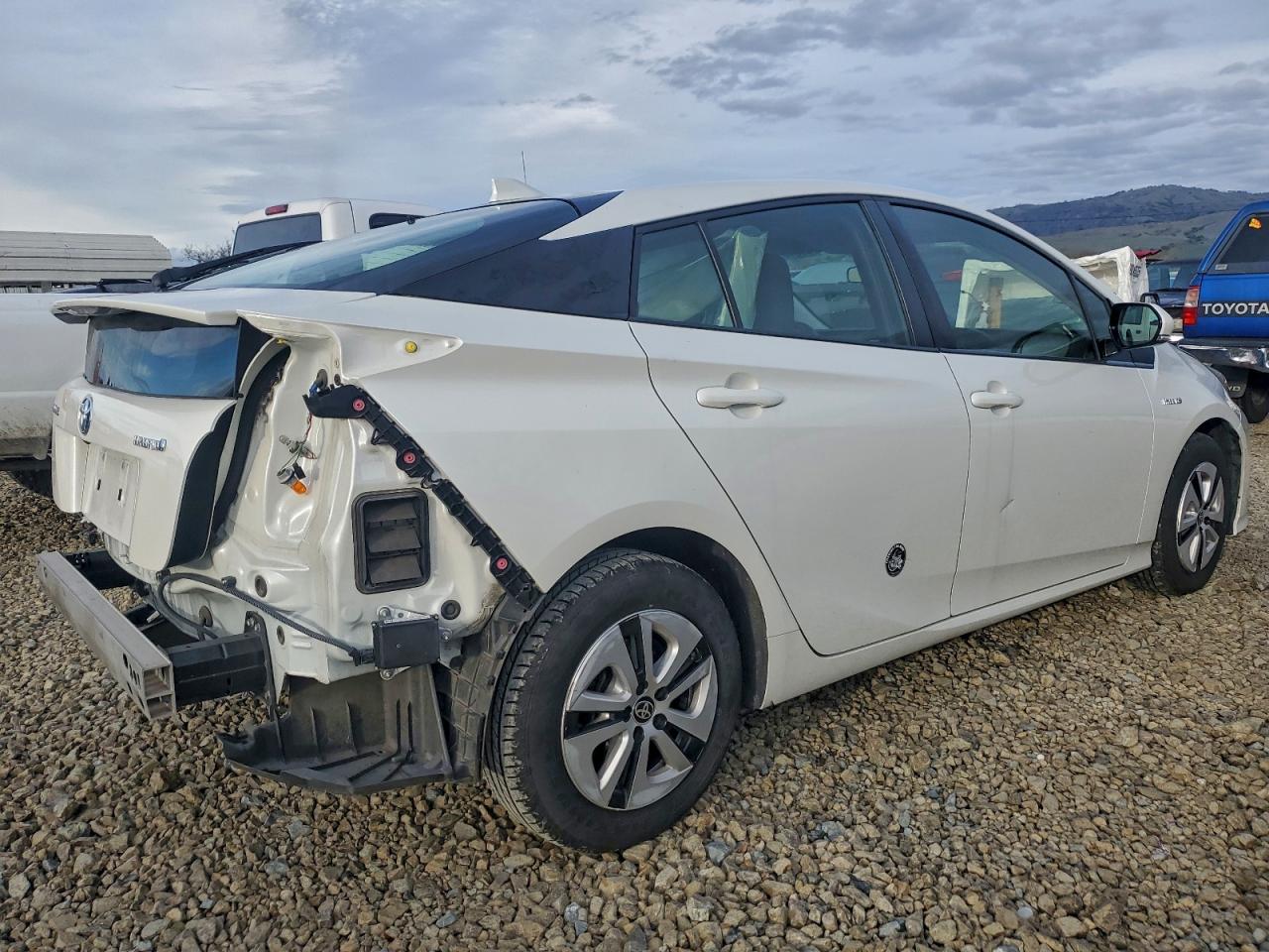 Toyota Prius Image 4