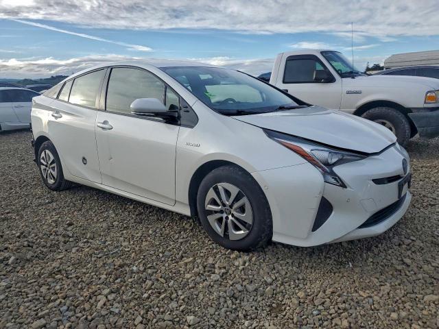 Toyota Prius Image 2