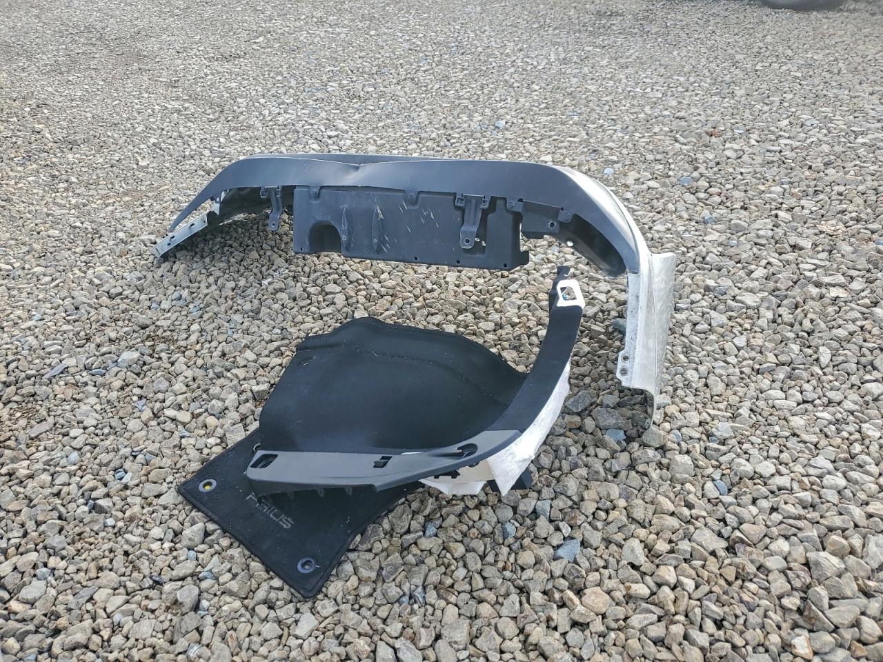 Toyota Prius Image 12