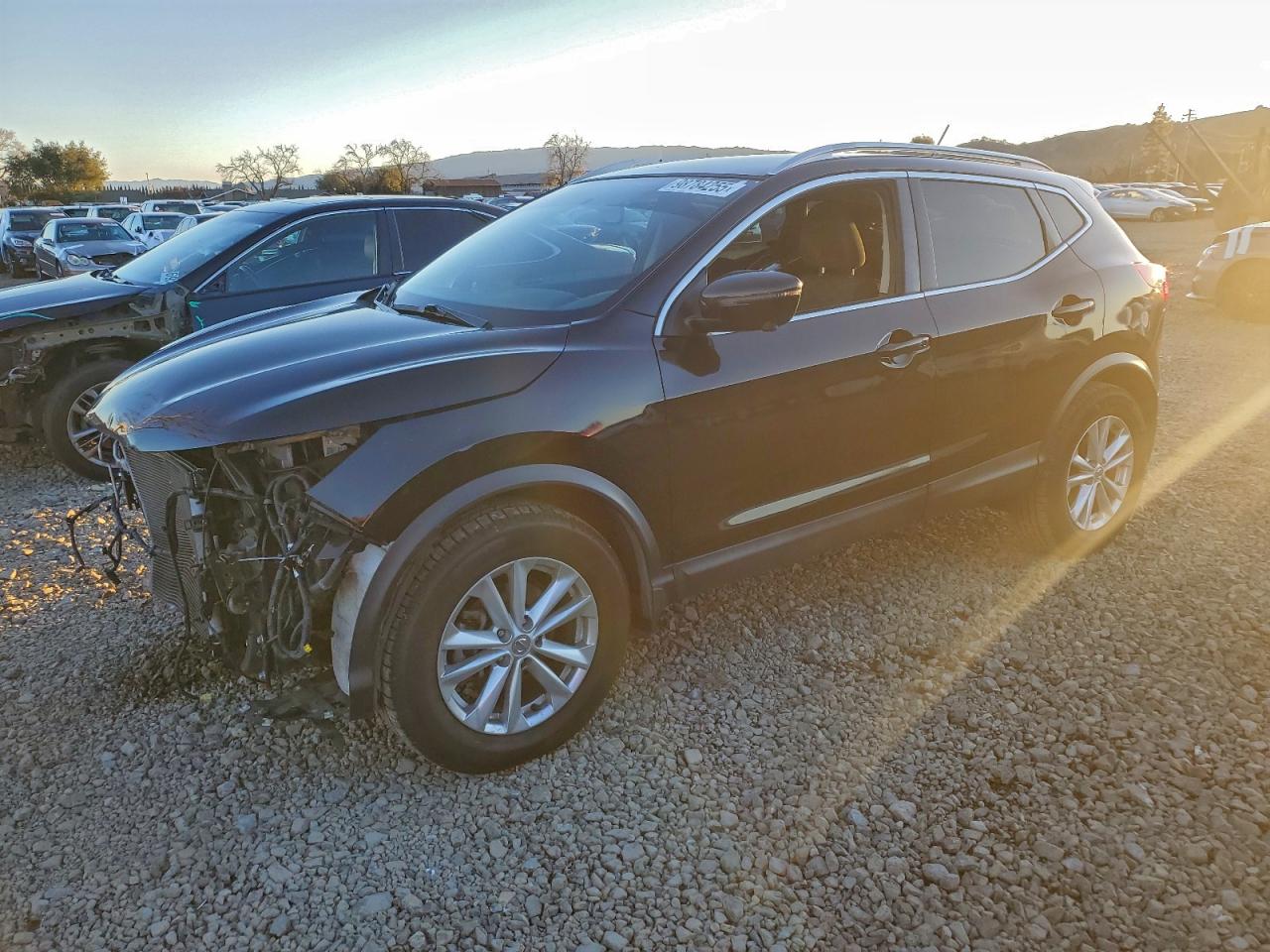 Nissan Rogue S Image 1
