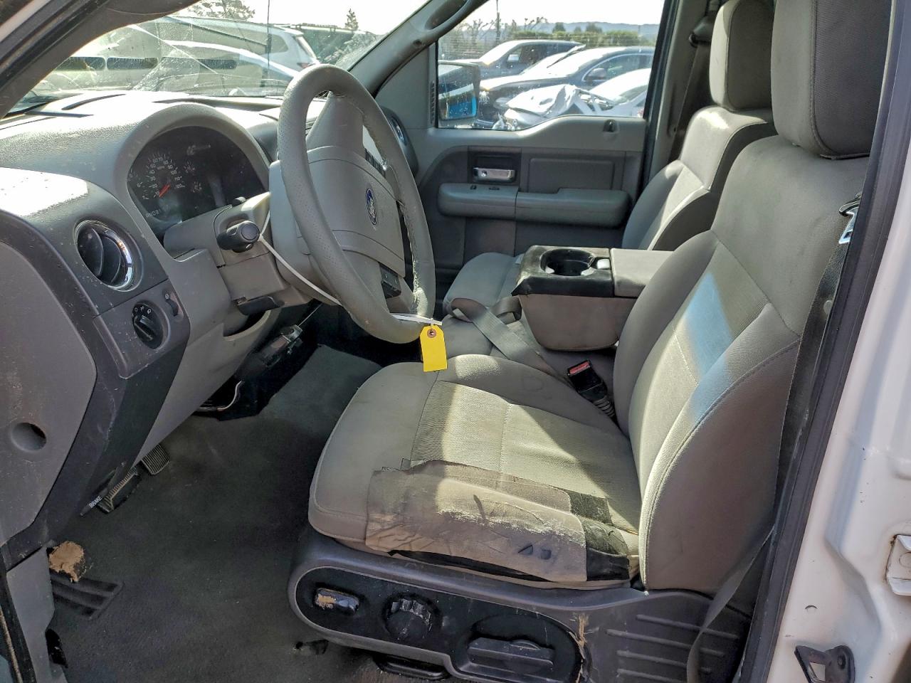 Ford F-150 Supercrew Image 11