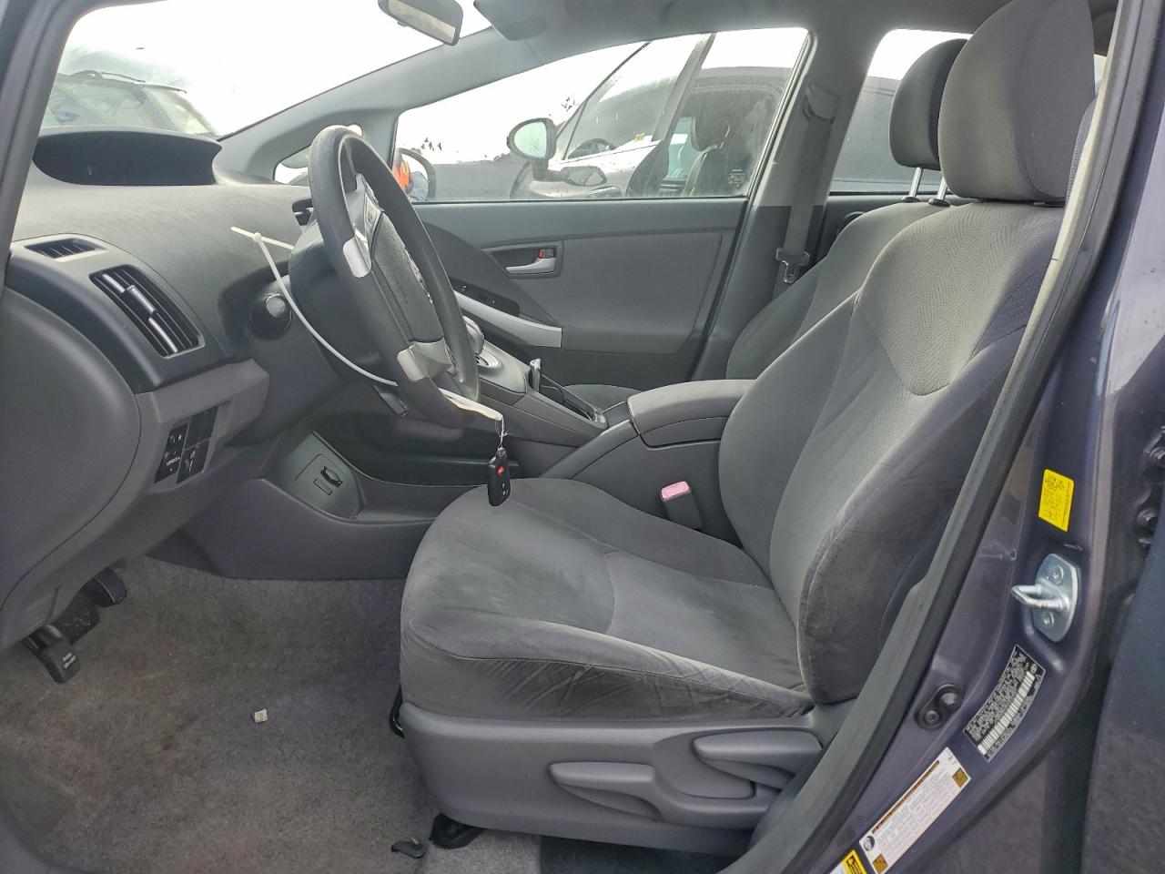 Toyota Prius Image 9