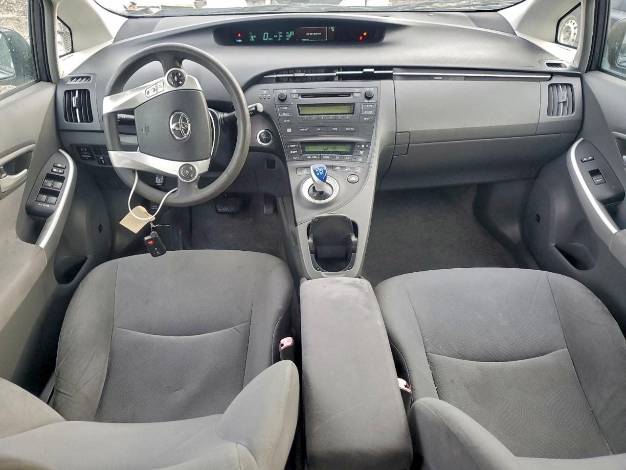 Toyota Prius Image 6